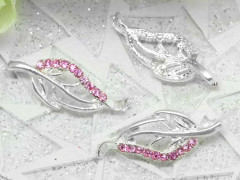 Подвеска Листик 37 со стразами 25*10*4мм серебристо-розовый (сплав и стекло)