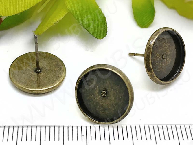 Пуссеты ("гвоздики") №097 (с круглым сеттингом 12мм) 13,5*13,5*0,7мм античная бронза (Brass) (1 пара)