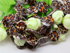 Бусина Круг 08 перламутр с принтом 20*20*3,5мм леопард рыже-коричневый (перламутр и ракушки)