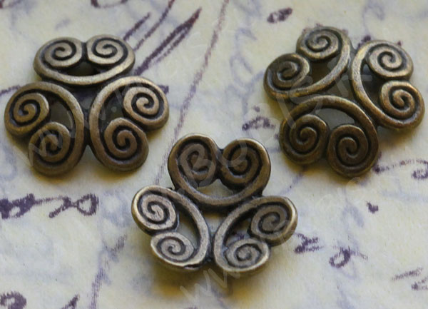 (СКИДКИ!!!) 131 Шапочка Завитки 12*11,5*3,2мм античная бронза (литьё) (10шт)