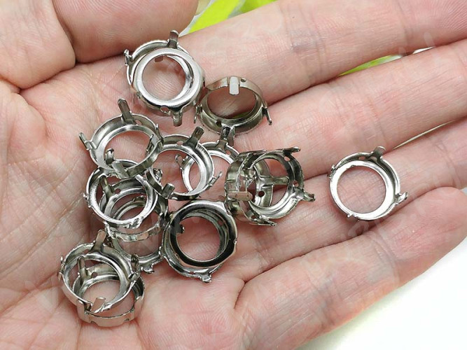 Разделитель 28 Сеттинг с лапками Круг 14мм для риволи/страз 15*14*6,5мм цвет платины (Brass)