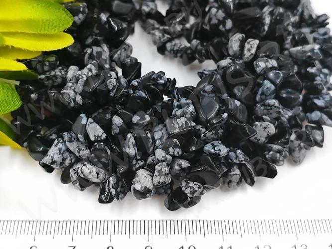 Крошка (галтовка) каменная 023 5-9мм Снежный обсидиан натуральный (камни) (нить 43-45см)