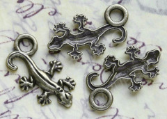 Подвеска Ящерица 07 22,5*12*2мм античная бронза (литьё)