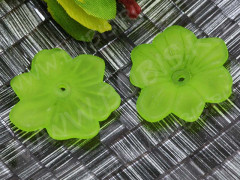 Бусина акрил Цветочек 65 матовый 28,5*26,5*4,5мм зелёно-жёлтый полупрозрачный (акрил)