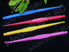 (РАСПРОДАЖА!!!) Крючок 01 Loom Bands для плетения браслетов 83*6*4мм цвет случайный (пластик) (инструменты Loom)