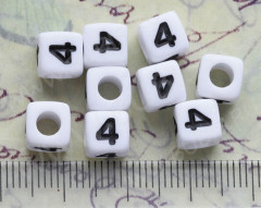 Бусина кубик 7*6,5мм с цифрой &quot;4&quot; бело-чёрный непрозрачный (акрил)