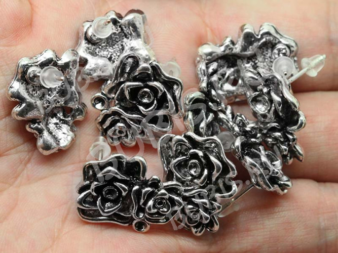 Пуссеты ("гвоздики") №130 Цветочки 17,5*16*15,5мм античное серебро (литьё) (1 пара)