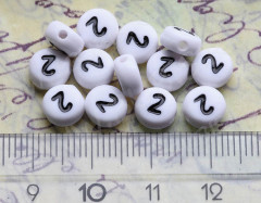 Бусина таблетка 7*7*4мм с цифрой &quot;2&quot; бело-чёрная непрозрачная (акрил)