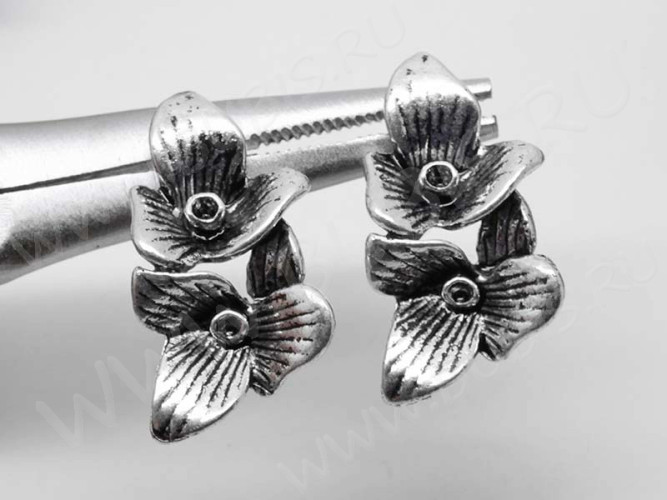Пуссеты ("гвоздики") №131 Цветочки 26*15*15мм античное серебро (литьё) (1 пара)
