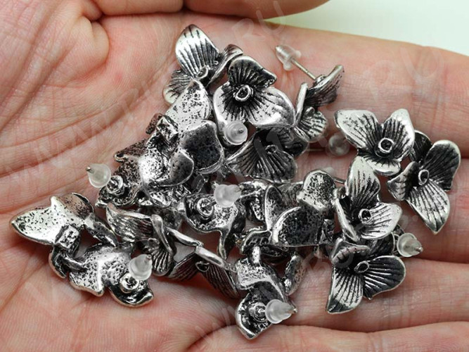 Пуссеты ("гвоздики") №131 Цветочки 26*15*15мм античное серебро (литьё) (1 пара)