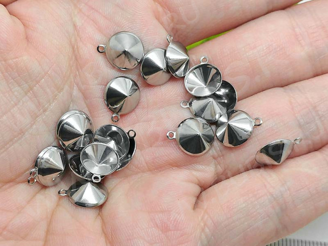 Подвеска-сеттинг Круг 34 воронка 8мм для риволи/страз 10,5*8,5*3мм цвет платины (хирургическая сталь)