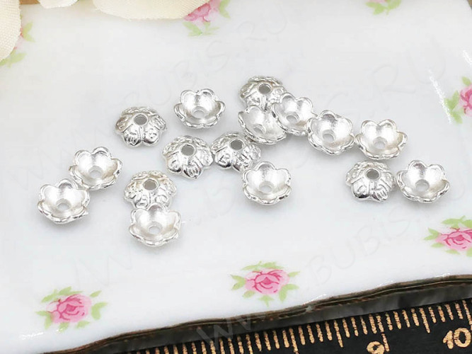 259 Шапочка маленькая с символами 6*6*1,8мм серебристая (литьё) (20шт)