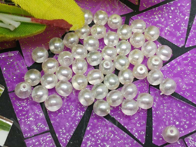 Бусина "жемчуг" 4мм айвори ПОЛУПРОЗРАЧНАЯ (Чешское стекло) (50шт.)