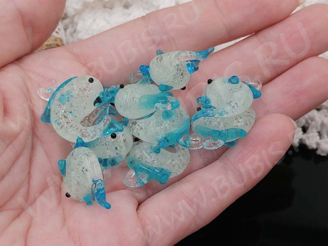 Подвеска Дельфинчик 01 3D светонакопительный 25*21*9,5мм голубой прозрачный (Lampwork)