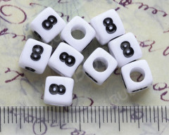 Бусина кубик 7*6,5мм с цифрой &quot;8&quot; бело-чёрный непрозрачный (акрил)
