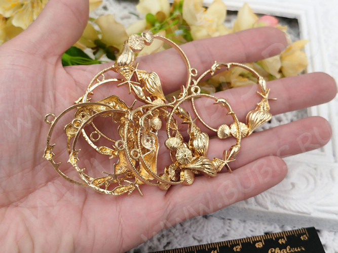 Подвеска Рамка 25 Морская 41*36*5мм золотистая (литьё)