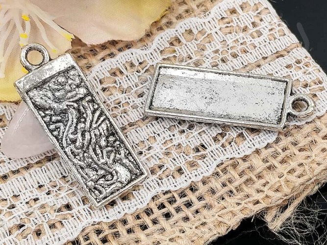 Подвеска Прямоугольник с сеттингом с узором 29*11*1,8мм античное серебро (литьё)