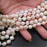 (ОПТ) Бусина Жемчуг 28 пресноводный фриформ 8-10мм белый натуральный (камни) (нить 29-30см) Купить (ОПТ) Бусина Жемчуг 28 пресноводный фриформ 8-10мм белый натуральный (камни) (нить 29-30см) с доставкой по России