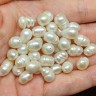 (ОПТ) Бусина Жемчуг 37 речной овальный 8-11*5-7мм натуральный (камни) (нить 34см) Купить (ОПТ) Бусина Жемчуг 37 речной овальный 8-11*5-7мм натуральный (камни) (нить 34см) с доставкой по России