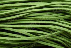Замшевый шнур 02 плоский 2,5*1,4мм т.салатовый (1м)