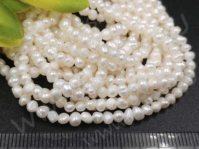 (ОПТ) Бусина Жемчуг 30 пресноводный фриформ 3-4мм белый натуральный (камни) (нить 34-35см)