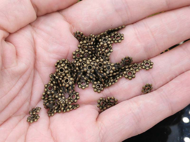 Рондели 033 Дейзи 6*6*1,2мм античная бронза (литьё) (20шт.)