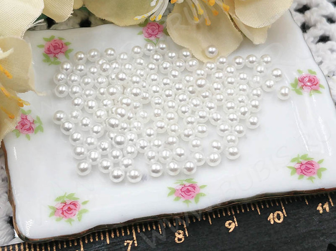 Наполнение для смолы и бутылочек 083 шарики без отверстий 3мм  жемчужные белые (декор) (100шт.)