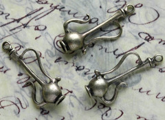 Подвеска Кувшин 02 3D 28,5*13*6,5мм античная бронза (литьё)