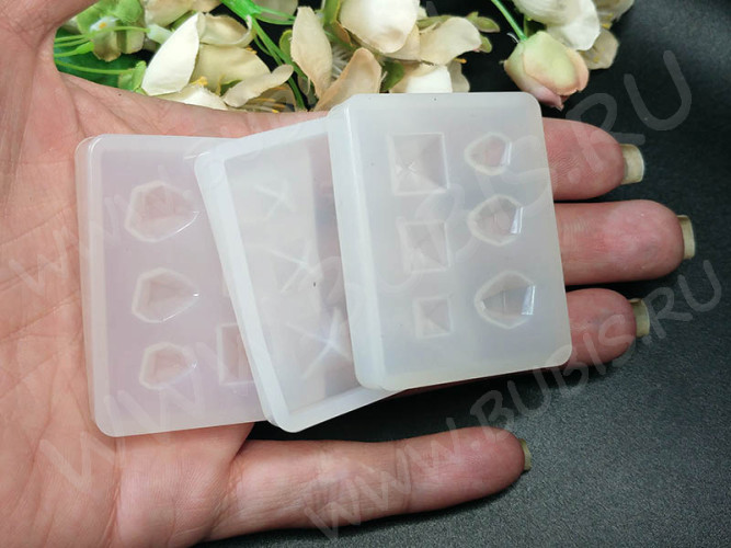 Молд 161 для эпоксидной смолы 50*40*7,5мм Кабошоны Пирамидки и Гранёные бесформенные кристаллы (силикон)