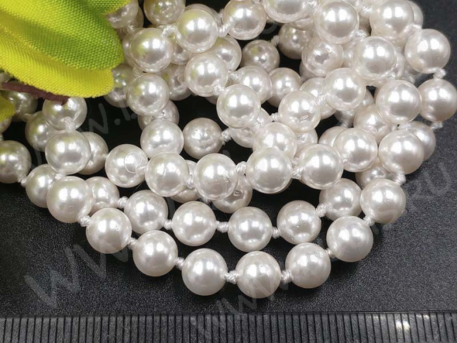 (ОПТ) Бусина Жемчуг 34 Sea Shell Perl округлый 6мм белый имит. (камни) (нить 23см)