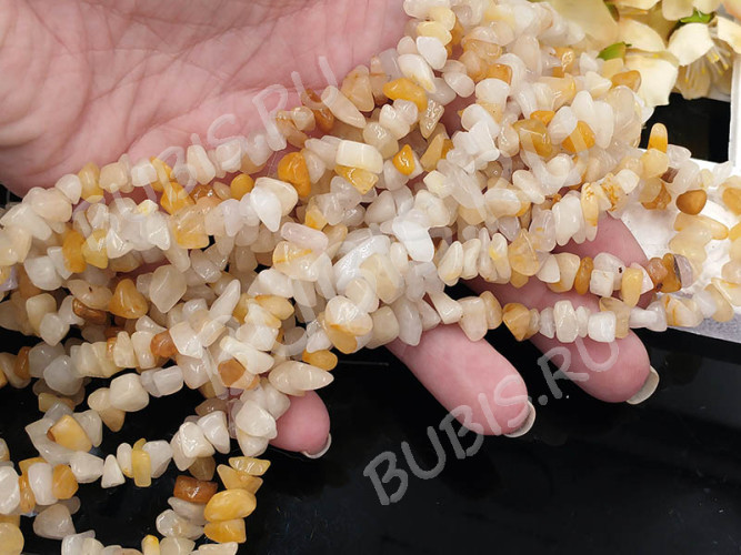 Крошка (галтовка) каменная 242 4-9мм молочно-бежевая натуральная (камни) (длинная нить прим. 80см)