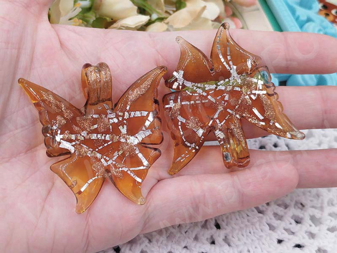 Кулон Бабочка 05 50*50*6мм св.коричневая с золотом (Lampwork)