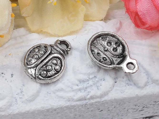 Подвеска Божья коровка 04 15,5*11,5*3мм античное серебро (литьё)