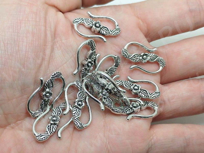 167 Тоггл-крючок S-образный с цветочком 23*14*4,5мм античное серебро (литьё)