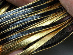 Шнур кожаный 26 мягкий кожзам полоска 3*1мм чёрно-золотистый (1м)