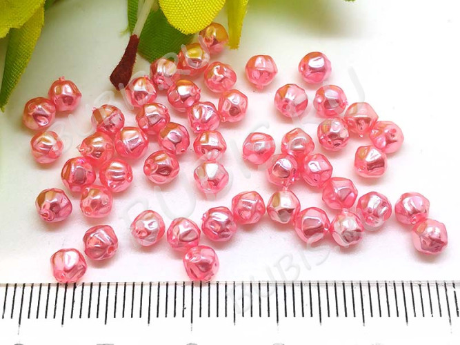 (СКИДКИ!!!) Бусина "жемчуг" 4мм ГРАНЁНАЯ яр.розовая непрозрачная (Чешское стекло) (50шт.)