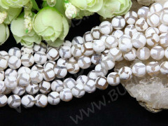 (ОПТ) Бусина округлая ГРАНЁНАЯ 8мм Агат Жираф молочно-белый (камни) (НИТЬ)