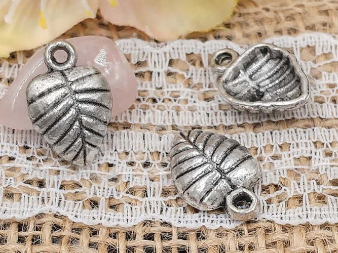 Подвеска Листик 15 16*14*4мм античное серебро (литьё)