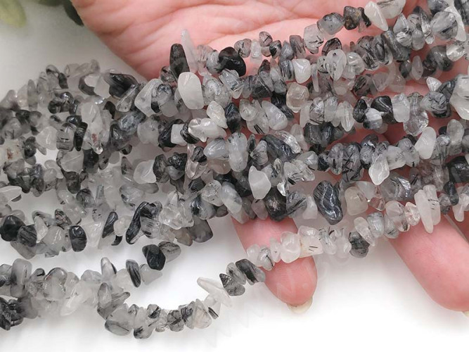 Крошка (галтовка) каменная 168 5-9мм Кварц с шерлом натуральный (камни) (нить 43-45см)