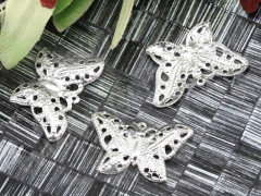 (СКИДКИ!!!) Декоративный элемент 087 подвеска Бабочка ажурная выпуклая 23*15*1,6мм серебристая (Iron) (имитация скани) (10шт.)
