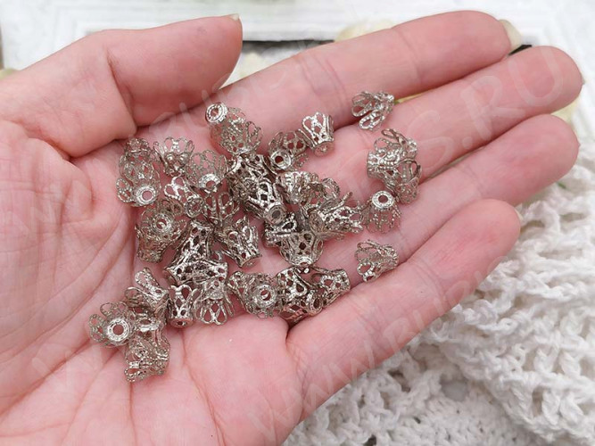 Шапочка тонкая 064 ажурная Колокольчик 8,5*8,5*6,5мм цвет платины (Iron) (имитация скани) (10шт.)