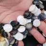 (СКИДКИ!!!) Бусина Круг 16 перламутр 15*15*3мм МИКС бело-чёрный (камни) (перламутр и ракушки) (10шт.) Купить (СКИДКИ!!!) Бусина Круг 16 перламутр 15*15*3мм МИКС бело-чёрный (камни) (перламутр и ракушки) (10шт.) с доставкой по России