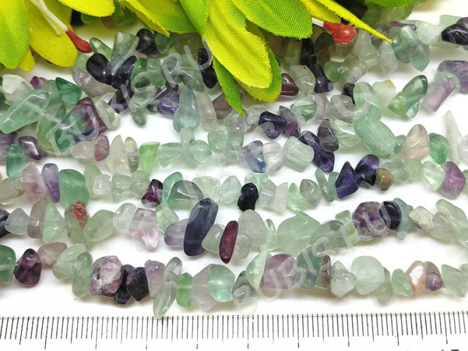 Крошка (галтовка) каменная 227 5-9мм Флюорит натуральный (камни) (длинная нить прим. 80см)
