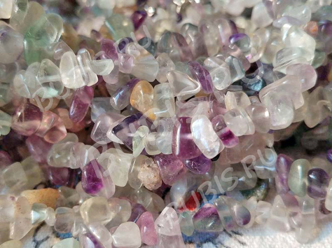Крошка (галтовка) каменная 227 5-9мм Флюорит натуральный (камни) (длинная нить прим. 80см)