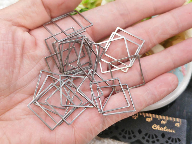 Декоративный элемент 100 Квадрат рамка коннектор 20*20*0,8мм цвет платины (хирургическая ювелирная сталь)