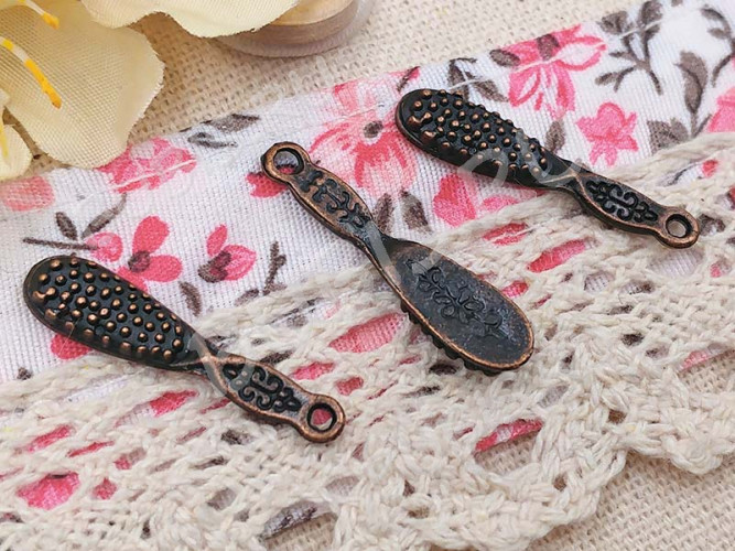 Подвеска Расчёска 01 3D щётка 27*6*3,5мм античная медь (литьё)