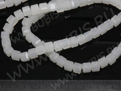 Бусина каменная Кубик 06 гранёный 6*6*6мм Циркон белый полупрозрачный (камни)