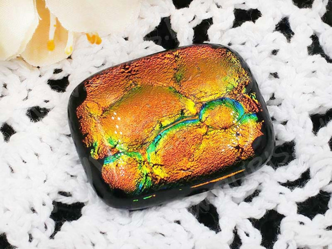 Кабошон Фьюзинг 039 Прямоугольный 34*26*8мм Дихроик на черном Оранжевый с зеленым Рельеф FC