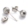 Купить Пуссеты ("гвоздики") №200 с шариком 6мм текстурой и крепёжками (зажимами) 17*6*0,7мм цвет платины (Хирургическая сталь) (1 пара) с доставкой по России