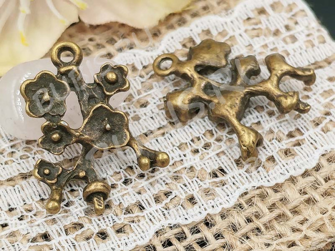 Подвеска Веточка 02 3D с цветочками 24*17*3,5мм античная бронза (литьё)